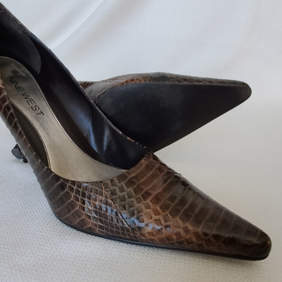 Nine West snakeskin pumps - Picture 6 of 6